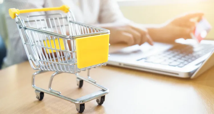 شرایط استخدام نیرو در فروشگاه